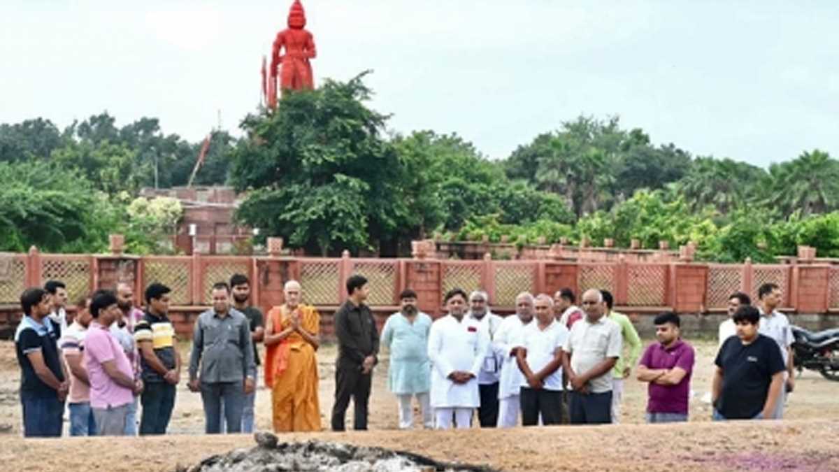 मुलायम सिंह की अस्थियां बुधवार को प्रयागराज में विसर्जित की जाएंगी